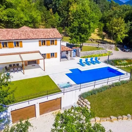 Marron Villa Veprinac